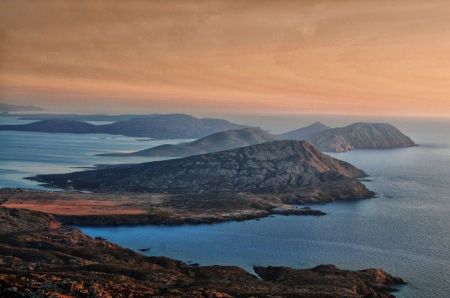 Ostrov Asinara v podvečerním světle (foto dr. Enzo Cossu)